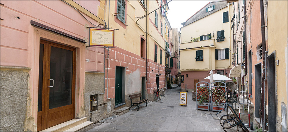 Casa Carla studio apartment - Monterosso al mare Cinque Terre Liguria Italy